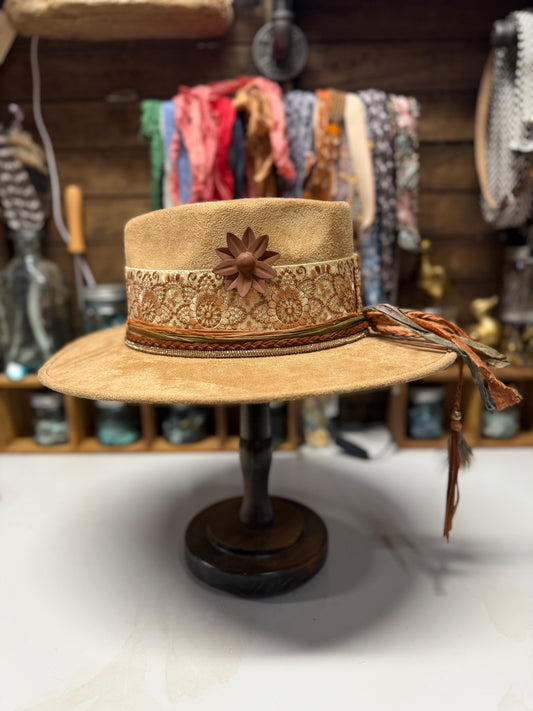 The Wildflower Arrow Hat